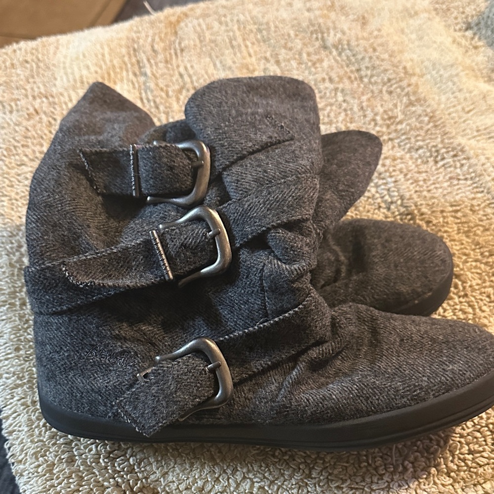 BLOW FISH Stylish Gray Boots - Picture 4 of 12